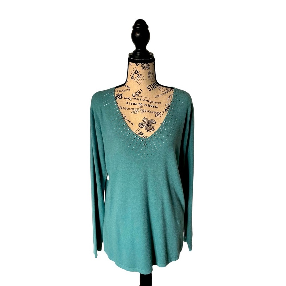 teal XL sweater with metal-look detail. Villa Milano pagoda blue